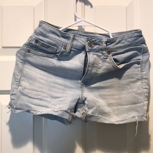 Light washed shorts